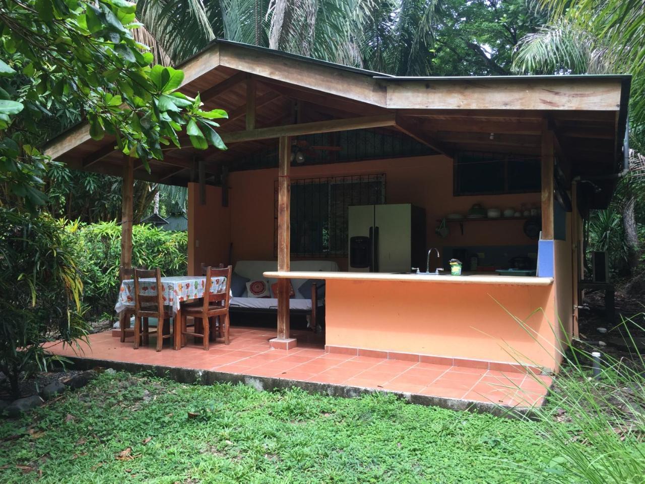 Hotel Mal Pais Surf Camp Playa Santa Teresa  Exteriér fotografie